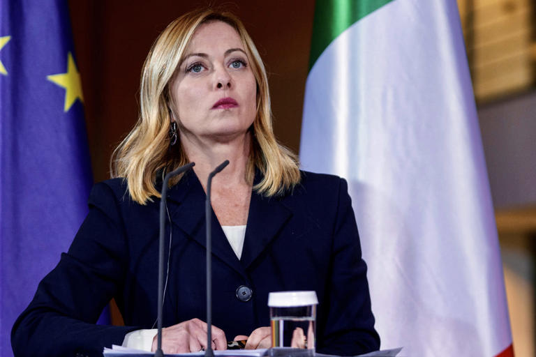 Meloni: "Non c’è spazio in FdI per posizioni razziste o antisemite, ne per nostalgici dei totalitarismi del ‘900".