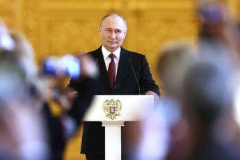 Russia e la ‘fabbrica dei troll’ per fermare gli aiuti Usa all’Ucraina
