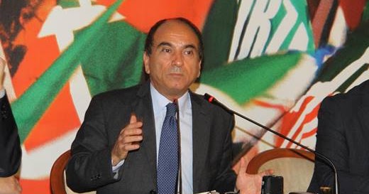 Scilipoti a Casa Radio: “I cambiamenti parlamentari fanno parte della democrazia. Il caso Vannacci riapre un dibattito già visto nel 2010”
