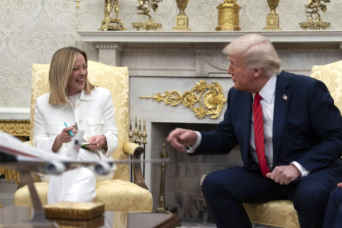 Meloni conquista la Casa Bianca: Trump la elogia e apre un nuovo dialogo con l’Italia.