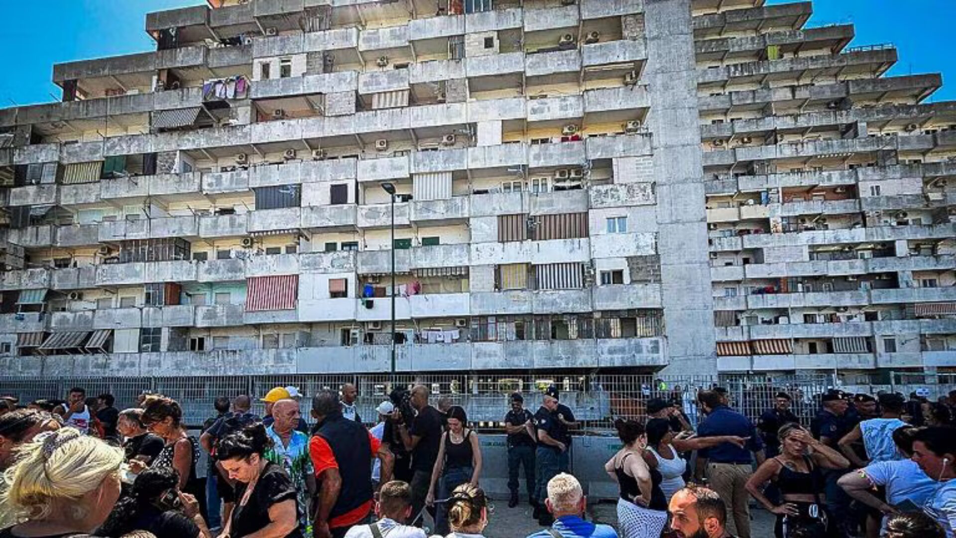 Le prime pagine dei quotidiani di oggi 24 luglio