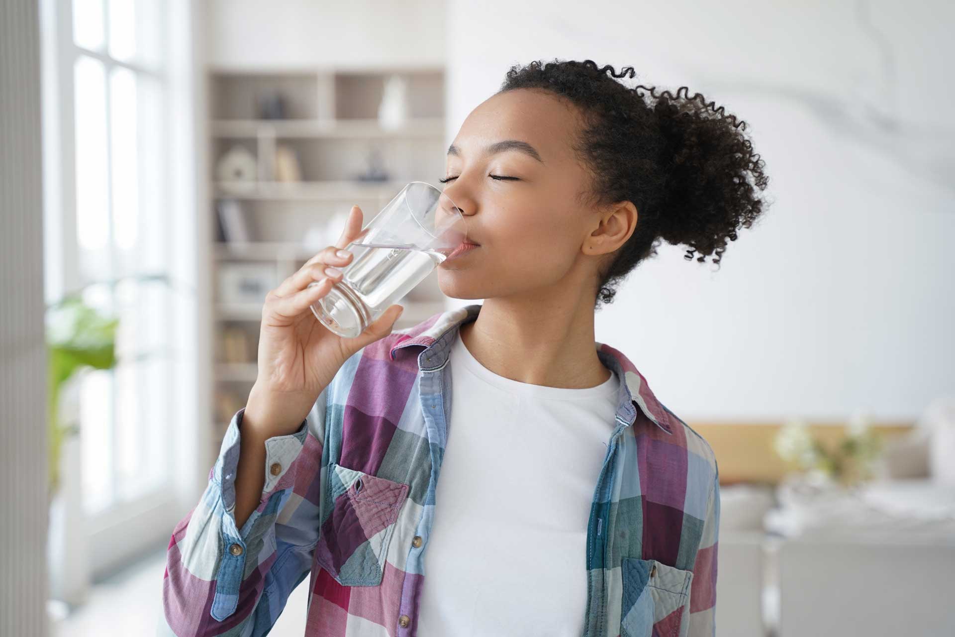 Scienza e Performance: come acqua e iintegratori rivoluzionano la vita e lo sport